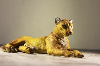 pvc figurica мдоэль igračka ženka lava